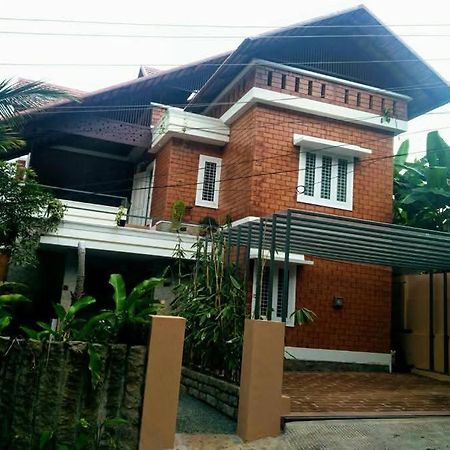 Villa Harmony Nest, Akkulam Thiruvananthapuram Exterior foto
